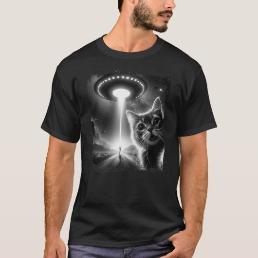 Funny Cat Selfie with UFOs Abduction Aliens T-shirt (Voorkant)