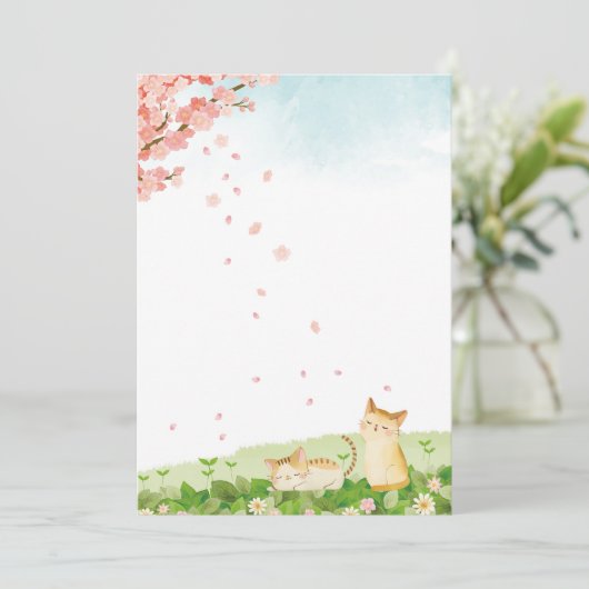 Funny Cats Singing under Cherry Blossom Feestdagenkaart (Staand voorkant)