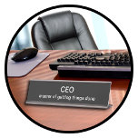 Funny CEO Desk Name Borden Bureau Naambordje<br><div class="desc">Het grappige bedrijf CEO bureau noemt borden met een humoristisch gezegde en een eenvoudige klassieke sjabloon van zwart-wit design die je online kunt aanpassen als je een tekst wilt wijzigen.</div>