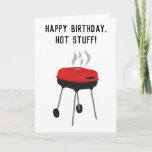 Funny Charcoal Grill Guy's Birthday Kaart<br><div class="desc">Zeg blij dat je jarig bent in je mooie stijl met dit grappige wenskaart. Het kenmerkt een eenvoudige stijlillustratie van een rood en zwart kool grill. Al tekst op dit wenskaart is klaar voor u om zo het perfecte wenskaart voor chef-koks en koekjesliefhebbers aan te passen.</div>