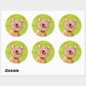 Funny Chihuahua Dog met Sprinkle Donut op Nose Ronde Sticker (Vel)