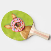 Funny Chihuahua Dog met Sprinkle Donut op Nose Tafeltennisbatje (Zijkant)