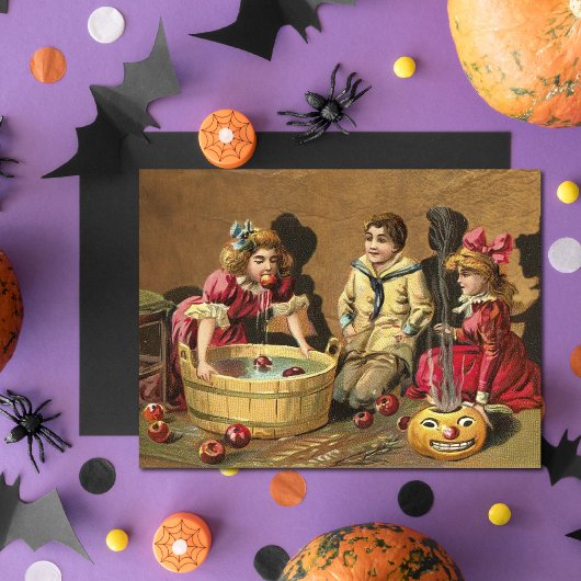 Funny Children Bobbing for Apples op party Briefkaart