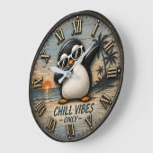 Funny Chill Vibes Only Penguin Grote Klok (Hoek)