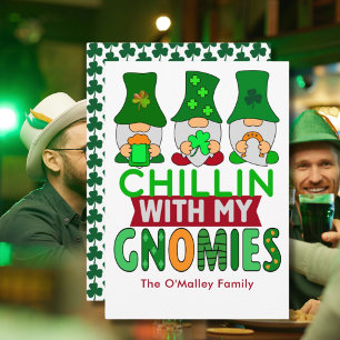 Funny Chillin met mijn Gnomies St Patricks Day Fla Kaart