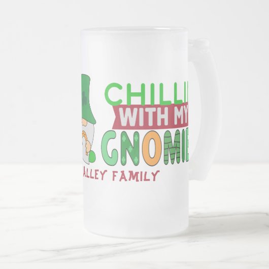 Funny Chillin met mijn Gnomies St Patricks Day Matglas Bierpul (Voorkant rechts)