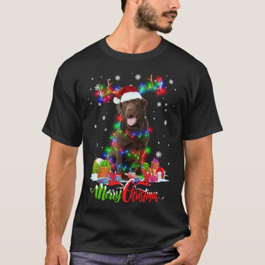 Funny Chocolate Lab Dog Merry Kerstparty Fami T-shirt (Voorkant)