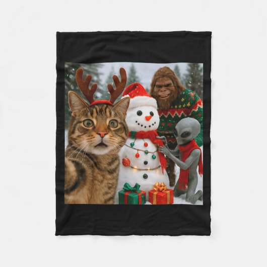 Funny Christmas Cat Selfie With Bigfoot Alien &amp Fleece Deken (Voorkant)