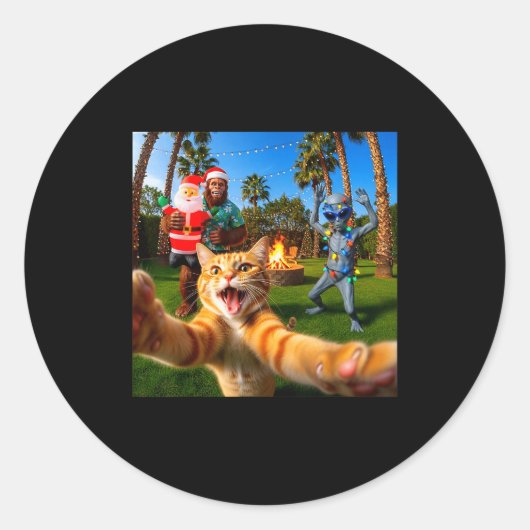 Funny Christmas Cat Selfie With Bigfoot & Alie Ronde Sticker (Voorkant)