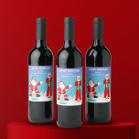 Funny Christmas Mrs Claus verslaat de kerstman bij Wijn Etiket<br><div class="desc">Onze Vissende familie: haspel in het lachen deze kerst! De Kerstman Vist misavonturen met Mrs Claus zullen ons allemaal doen grinniken. Een leuk wijnlabel voor kerstcadeaus aan familie,  vrienden en collega's!</div>