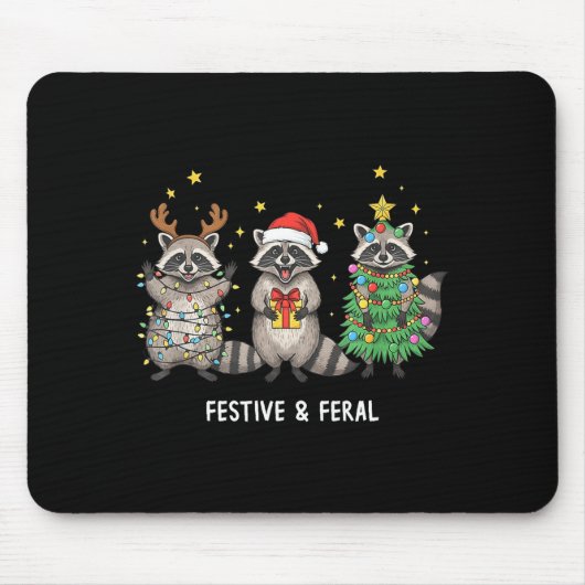 Funny Christmas Racoon - Feral But Festive  Muismat (Voorkant)