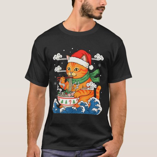 Funny Christmas Ramen Cat Eating Noodles Japanese  T-shirt (Voorkant)