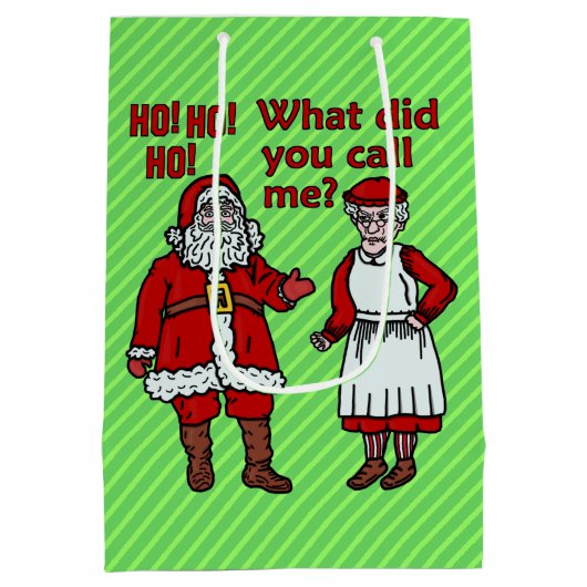 Funny Christmas Santa Claus & Mrs Holiday Humor Medium Cadeauzakje (Achterkant)
