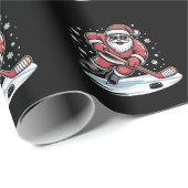 Funny Christmas Santa Playing Ice Hockey Xmas Cadeaupapier (Rol Hoek)