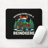 Funny Christmas Tractor Nothing Runs Like A Reinde Muismat (Met muis)