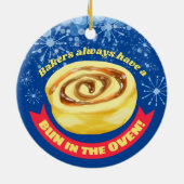 Funny cinnamon roll bakkerij kerst keramisch ornament (Achterkant)