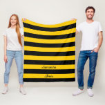 Funny Classic Bumble Bee Stripes Striped Pattern Fleece Deken<br><div class="desc">Een schattig klassiek patroon met brede strepen met op hommels geïnspireerde zwarte en gele strepen. Personaliseer het eenvoudig naar jouw tekst of naam! - ontworpen met ❤ door Zaubershirts -</div>