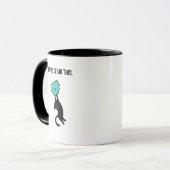 Funny Climbing Cat Catches Climbing Hold Mok (Voorkant links)
