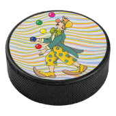 Funny Clown die speelt met kleurrijke balls Hockey Puck (3/4)