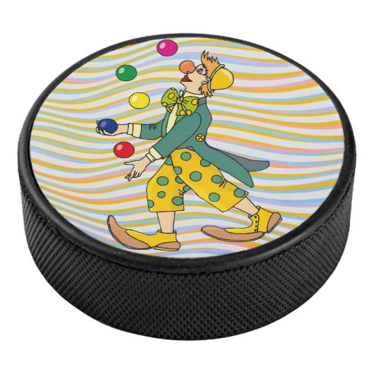 Funny Clown die speelt met kleurrijke balls Hockey Puck (3/4)
