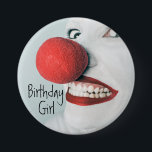 Funny Clown Face Birthday Girl Ronde Button 7,6 Cm<br><div class="desc">Onvoorstelbaar en gekke,  dit gekke gezicht is zeker een hit voor het verjaardagsmeisje. Foto: Ryan McGuire</div>