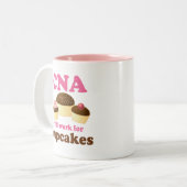 Funny CNA of Certified Nursing Assistant Tweekleurige Koffiemok (Voorkant links)