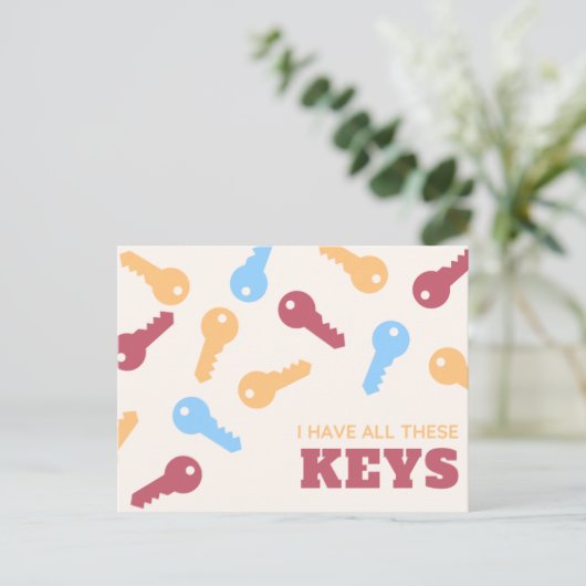 Funny Colorful Illustrated Key Briefkaart (Staand voorkant)