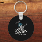 Funny Cool Ooms Club T-shirt Funny Skelet Oom Sleutelhanger (Voorkant)