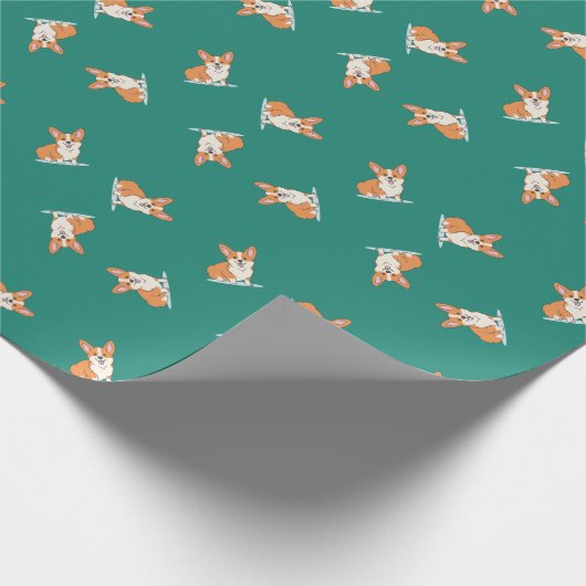 Funny Corgi Puppy in Green Wrapping Paper Cadeaupapier (Hoek)
