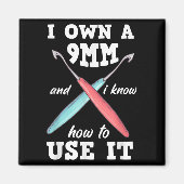 Funny Crocheting Crochet Magneet (Voorkant)