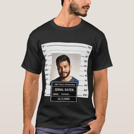 Funny custom mugshot poster t-shirt (Voorkant)