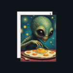 Funny Cute Alien Eating Fried Eggs Briefkaart<br><div class="desc">An alien eating a pile of some fried eggs  AI generated art</div>