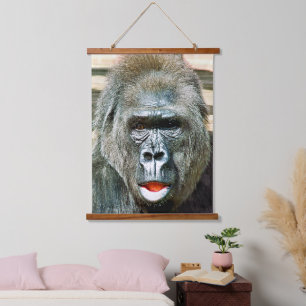 FUNNY CUTE GORILLA HANGEND WANDKLEED