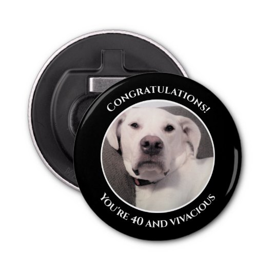 Funny Cute Grumpy White Dog 40th Birthday Black Button Flesopener (Voorkant)