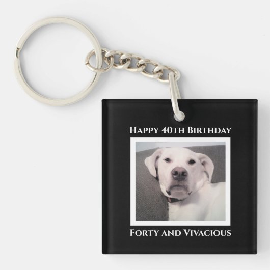 Funny Cute Grumpy White Dog 40th Birthday Black Sleutelhanger (Voorkant)