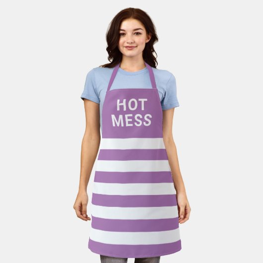 Funny Cute Hot Mess Paarse Stripes Kitchen Schort (Gedragen)