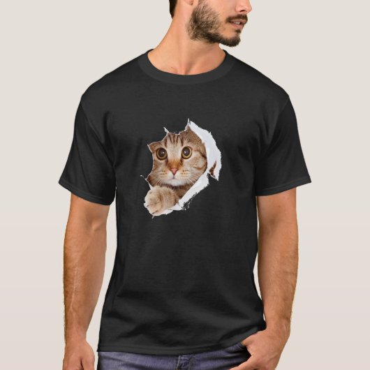 Funny Cute Oranje Tabby Cat Ripping Through Paper T-shirt (Voorkant)