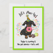 Funny Dachshund Donut Birthday Party Invitation Kaart (Voorkant)
