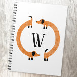 Funny Dachshund Sause Dog Monogram Notitieboek<br><div class="desc">Cute en grappige dachshund,  worsthonden of wiener-honden in eeuwige beweging. Pas door het initiaal te veranderen of te verwijderen aan.</div>