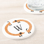 Funny Dachshund Sause Dog Monogram Zandsteen Onderzetter<br><div class="desc">Cute en grappige dachshund,  worsthonden of wiener-honden in eeuwige beweging. Pas door het initiaal te veranderen of te verwijderen aan. Originele kunst van Nic Squirrell.</div>