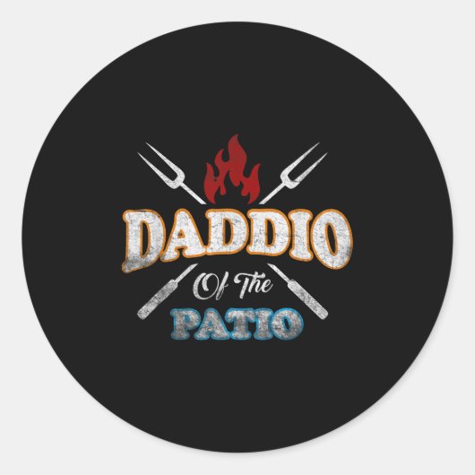 Funny Daddio Of The Patio Fathers Day Bbq Grill Qu Ronde Sticker (Voorkant)