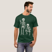 Funny Dancing Skeletons Cartoon Halloween Anti T.R T-shirt (Voorkant volledig)