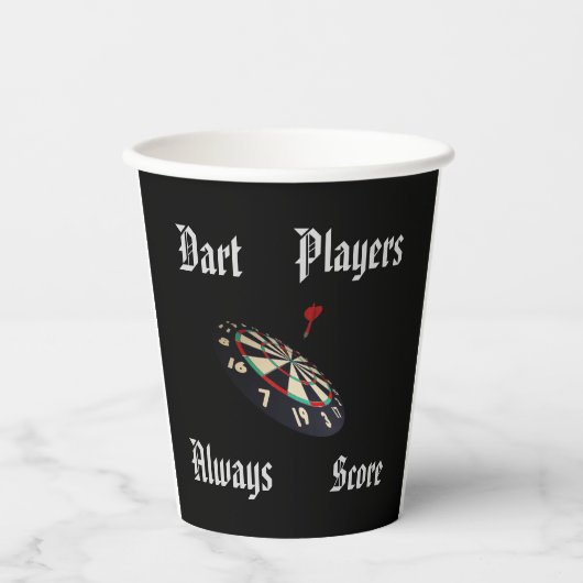 Funny Darts-spelers scoren, papierbekertjes Papieren Bekers (Voorkant)