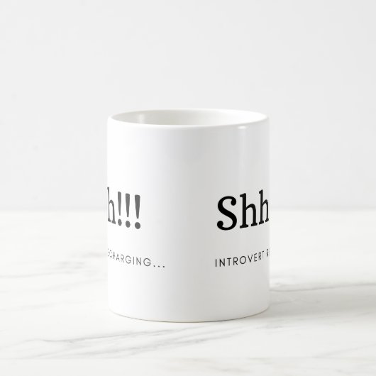 Funny definition of Shh for introvert coffeeske mo Magische Mok (Center)