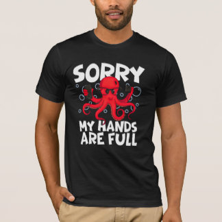 Funny Design–Cool Octopus Holding Phones T-shirt