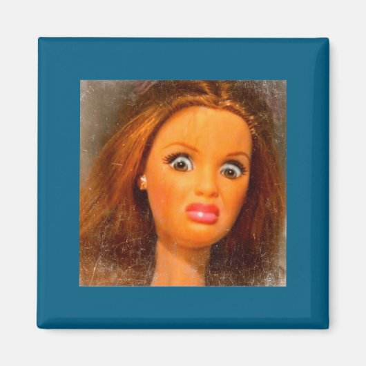 Funny Disgusting Doll Face Meme Magneet (Voorkant)