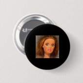 Funny Disgusting Doll Face Meme  Ronde Button 5,7 Cm (Voorkant /achterkant)