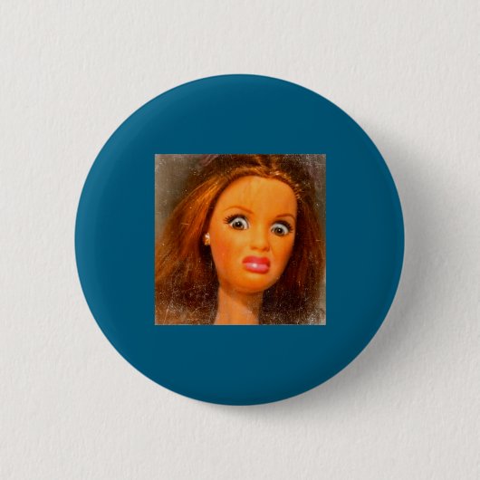 Funny Disgusting Doll Face Meme  Ronde Button 5,7 Cm (Voorkant)
