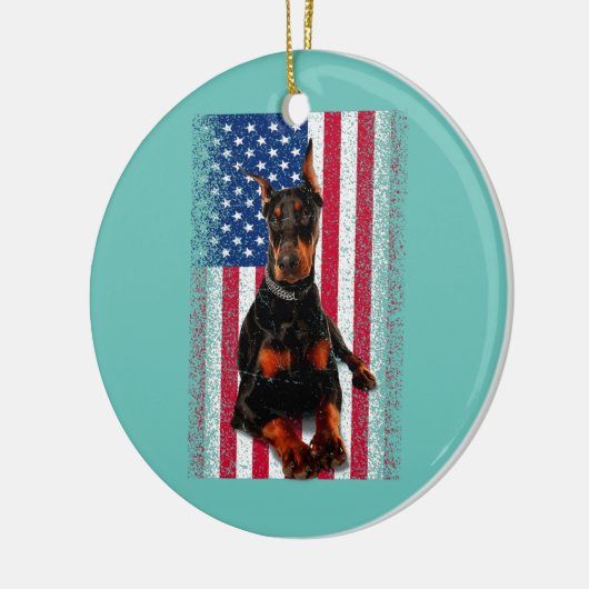 Funny Doberman Dog American Flag Patriotic Happy Keramisch Ornament (Links)