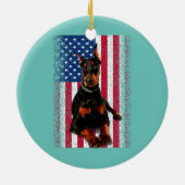 Funny Doberman Dog American Flag Patriotic Happy Keramisch Ornament (Achterkant)